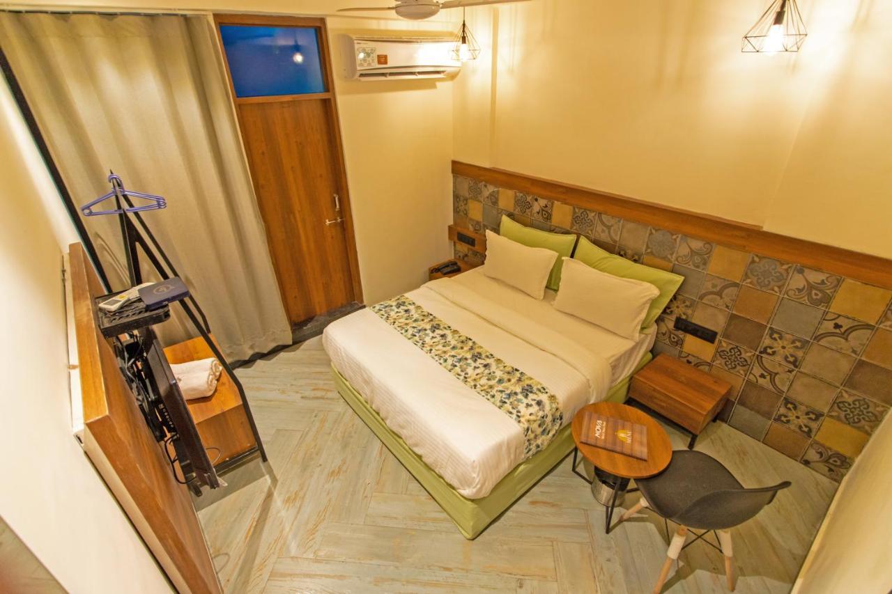 Nova Park Hotel Rajkot Exterior photo