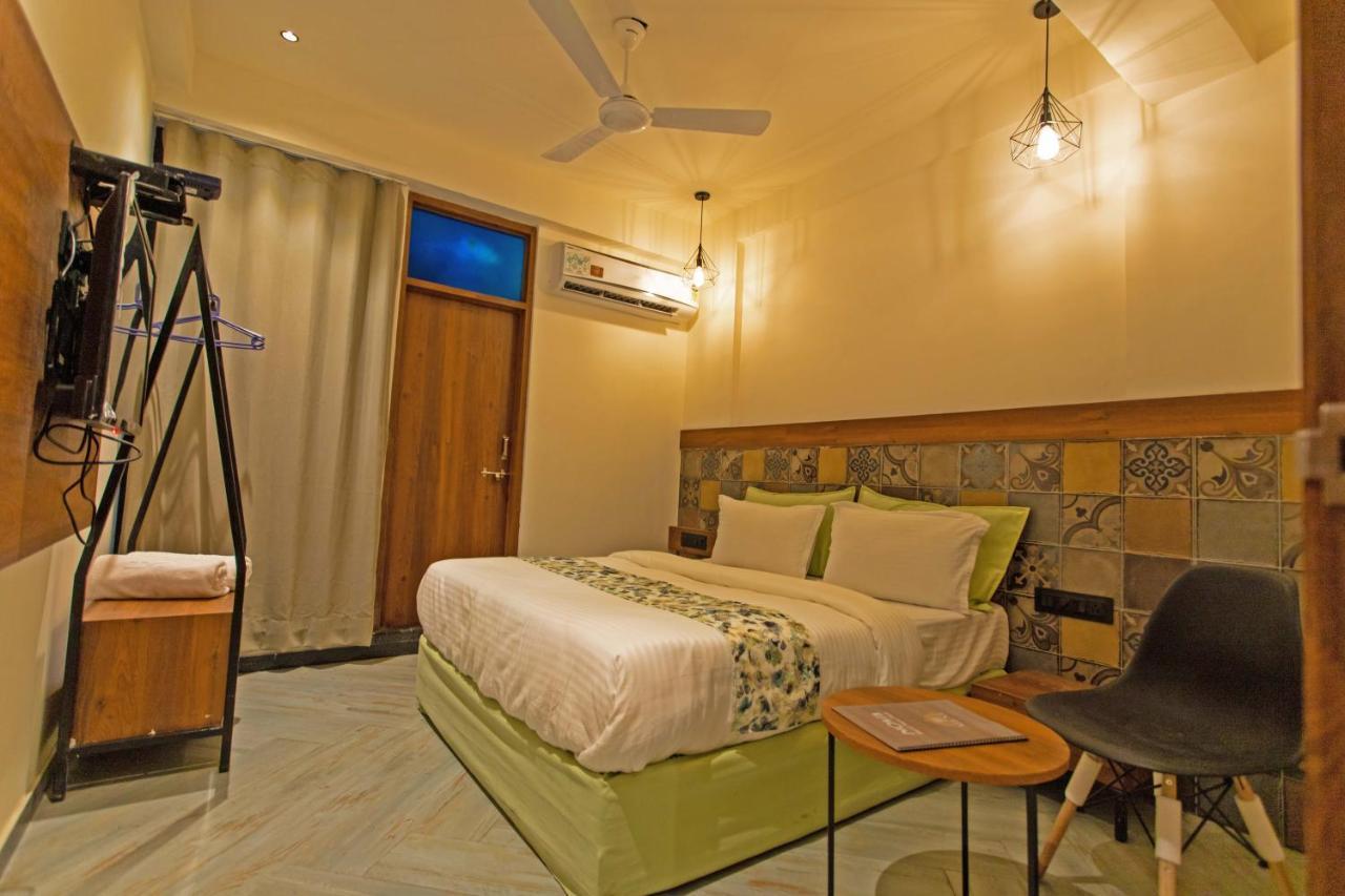 Nova Park Hotel Rajkot Exterior photo