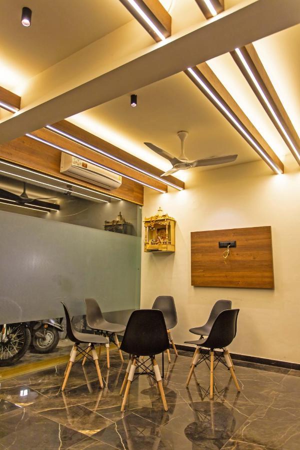 Nova Park Hotel Rajkot Exterior photo