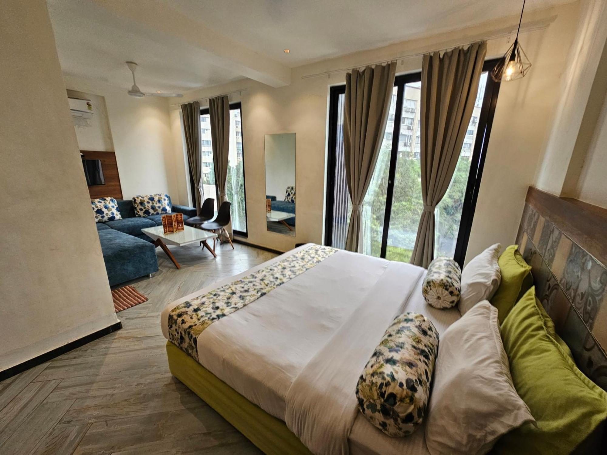Nova Park Hotel Rajkot Exterior photo